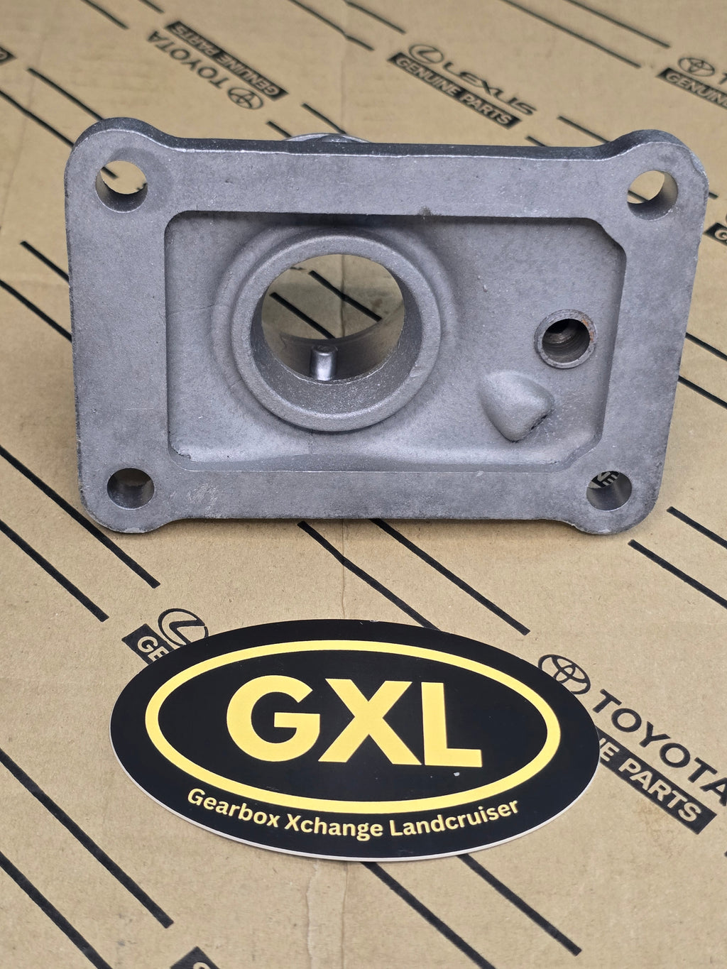 R151 Gearstick housing